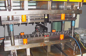 1423641024723961.jpg 連續模沖壓制品沖壓形式設計